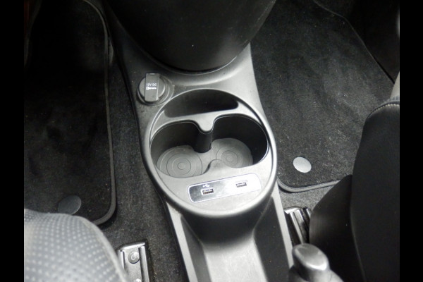 Fiat 500 Hybrid | Dolcevita | Apple Carplay / Andr. Auto | Cruise ctrl Fiat 500 Hybrid | Dolcevita | Apple Carplay / Andr. Auto | Cruise ctrl