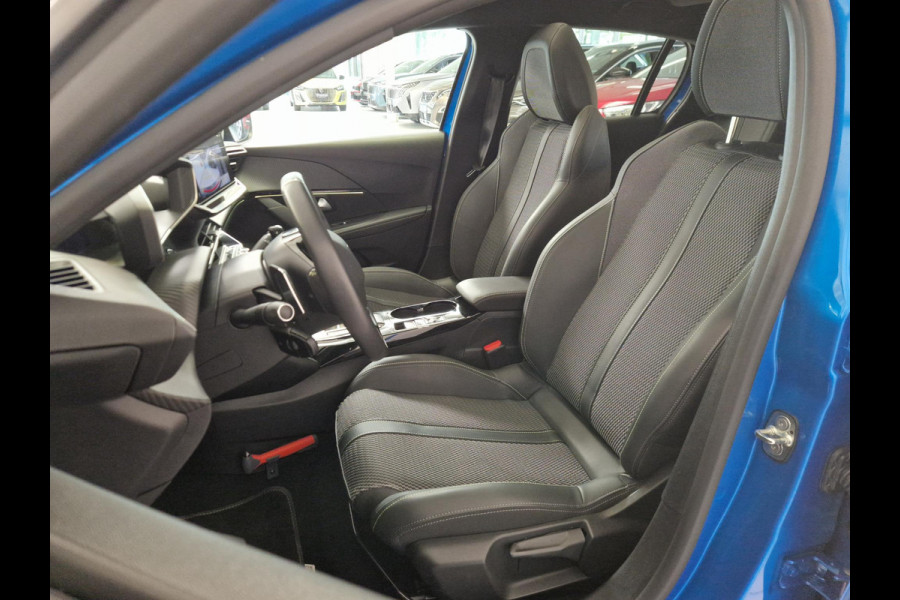 Peugeot 208 Hybrid 136 e-DCS6 GT | Automaat | Panoramadak | Draadloze telefoonlader | Achteruitrijcamera