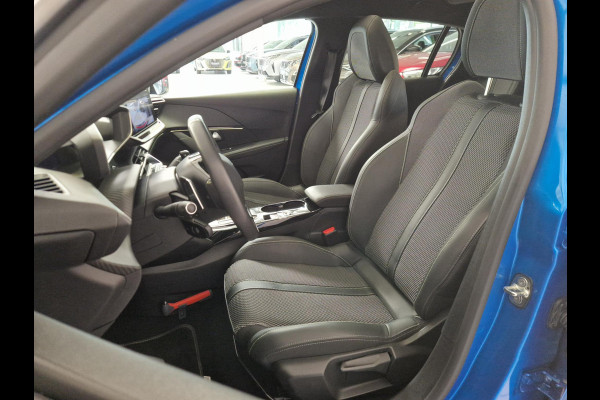 Peugeot 208 Hybrid 136 e-DCS6 GT | Automaat | Panoramadak | Draadloze telefoonlader | Achteruitrijcamera