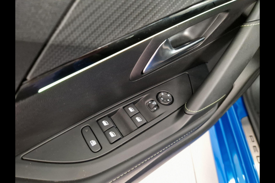 Peugeot 208 Hybrid 136 e-DCS6 GT | Automaat | Panoramadak | Draadloze telefoonlader | Achteruitrijcamera