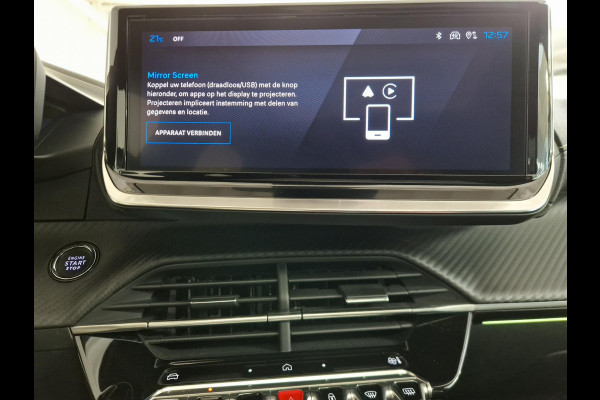 Peugeot 208 Hybrid 136 e-DCS6 GT | Automaat | Panoramadak | Draadloze telefoonlader | Achteruitrijcamera