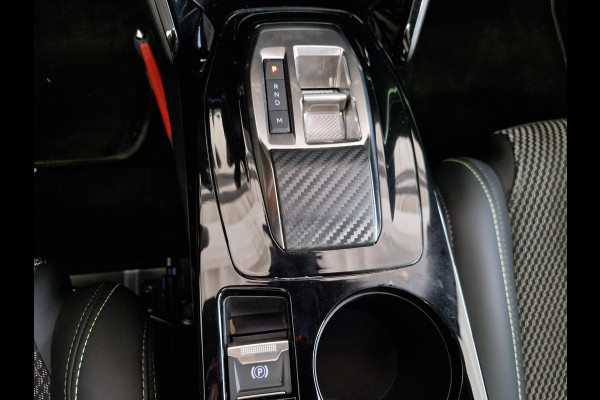 Peugeot 208 Hybrid 136 e-DCS6 GT | Automaat | Panoramadak | Draadloze telefoonlader | Achteruitrijcamera