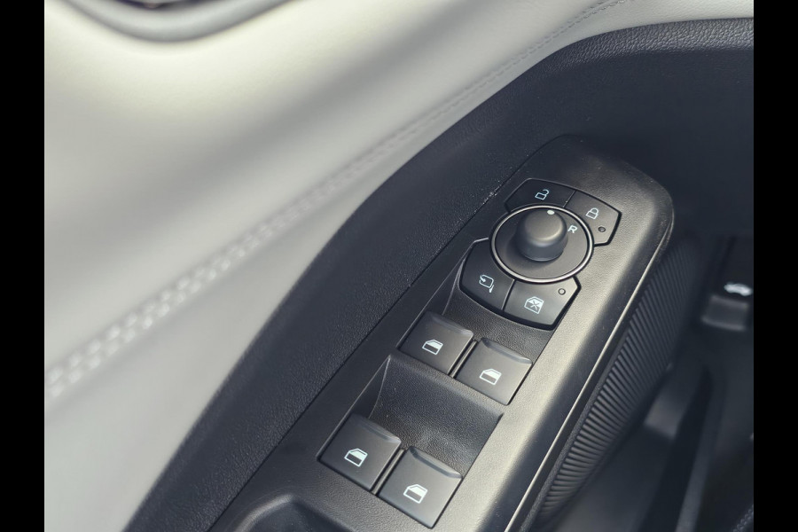 Ford Puma Gen-E 44 kWh 169pk | SCI | Winterpack | Comfortpack | Rijklaar |