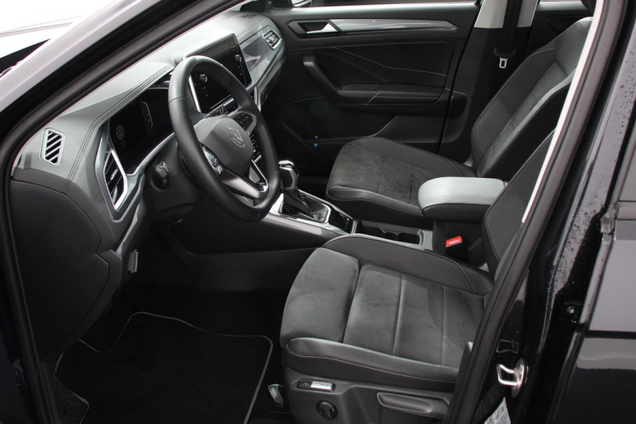 Volkswagen T-Roc 1.5 TSI DSG Style | Navigatie | Wireless App connect | Adaptive Cruise Control | Park Assist | Camera | Parkeersensoren | IQ Drive pakket | Stoel- en stuurwielverwarming | Virtual cockpit | Elektrische achterklep | Full LED koplampen
