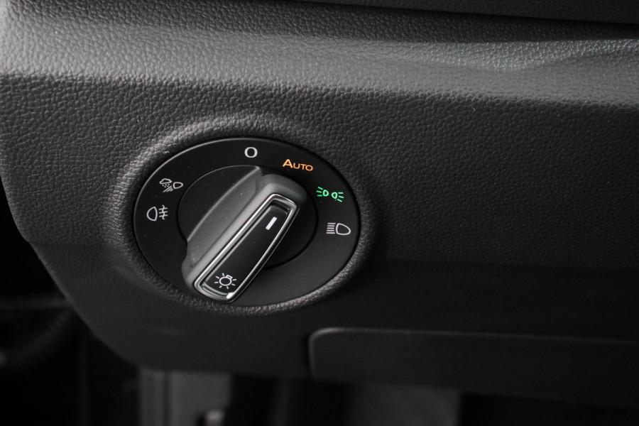 Volkswagen T-Roc 1.5 TSI DSG Style | Navigatie | Wireless App connect | Adaptive Cruise Control | Park Assist | Camera | Parkeersensoren | IQ Drive pakket | Stoel- en stuurwielverwarming | Virtual cockpit | Elektrische achterklep | Full LED koplampen