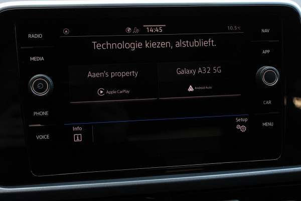 Volkswagen T-Roc 1.5 TSI DSG Style | Navigatie | Wireless App connect | Adaptive Cruise Control | Park Assist | Camera | Parkeersensoren | IQ Drive pakket | Stoel- en stuurwielverwarming | Virtual cockpit | Elektrische achterklep | Full LED koplampen