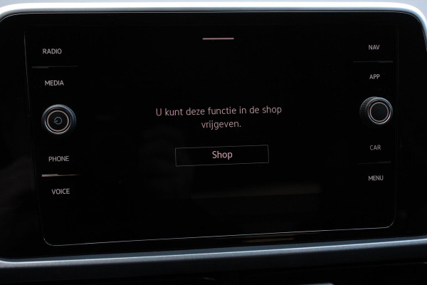 Volkswagen T-Roc 1.5 TSI DSG Style | Navigatie | Wireless App connect | Adaptive Cruise Control | Park Assist | Camera | Parkeersensoren | IQ Drive pakket | Stoel- en stuurwielverwarming | Virtual cockpit | Elektrische achterklep | Full LED koplampen