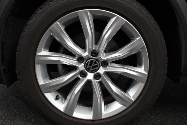 Volkswagen T-Roc 1.5 TSI DSG Style | Navigatie | Wireless App connect | Adaptive Cruise Control | Park Assist | Camera | Parkeersensoren | IQ Drive pakket | Stoel- en stuurwielverwarming | Virtual cockpit | Elektrische achterklep | Full LED koplampen