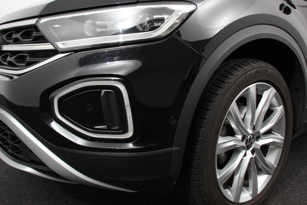 Volkswagen T-Roc 1.5 TSI DSG Style | Navigatie | Wireless App connect | Adaptive Cruise Control | Park Assist | Camera | Parkeersensoren | IQ Drive pakket | Stoel- en stuurwielverwarming | Virtual cockpit | Elektrische achterklep | Full LED koplampen