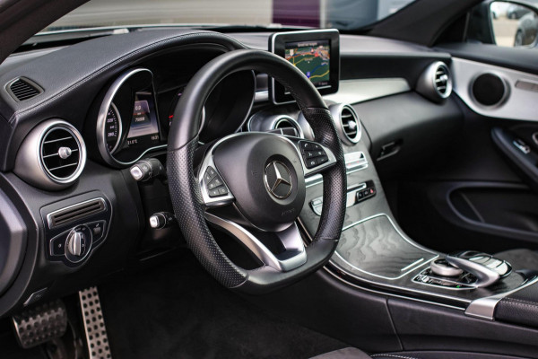 Mercedes-Benz C-Klasse Coupé 180 AMG *Pano*Camera*Magno kleur*Multibeam* Mercedes-Benz C-Klasse Coupé 180 AMG *Pano*Camera*Magno kleur*Multibeam*