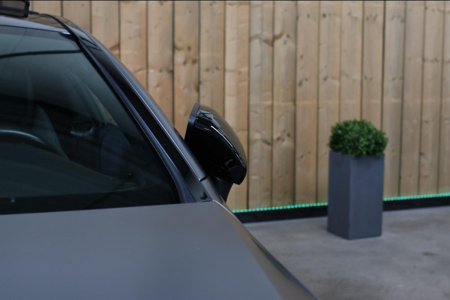 Mercedes-Benz C-Klasse Coupé 180 AMG *Pano*Camera*Magno kleur*Multibeam* Mercedes-Benz C-Klasse Coupé 180 AMG *Pano*Camera*Magno kleur*Multibeam*