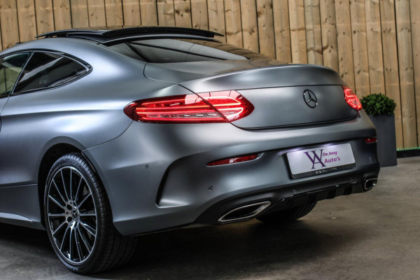 Mercedes-Benz C-Klasse Coupé 180 AMG *Pano*Camera*Magno kleur*Multibeam* Mercedes-Benz C-Klasse Coupé 180 AMG *Pano*Camera*Magno kleur*Multibeam*