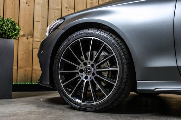 Mercedes-Benz C-Klasse Coupé 180 AMG *Pano*Camera*Magno kleur*Multibeam* Mercedes-Benz C-Klasse Coupé 180 AMG *Pano*Camera*Magno kleur*Multibeam*