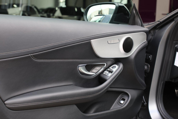 Mercedes-Benz C-Klasse Coupé 180 AMG *Pano*Camera*Magno kleur*Multibeam* Mercedes-Benz C-Klasse Coupé 180 AMG *Pano*Camera*Magno kleur*Multibeam*