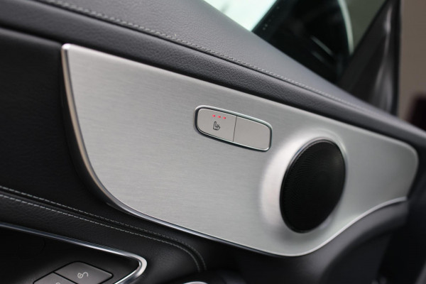 Mercedes-Benz C-Klasse Coupé 180 AMG *Pano*Camera*Magno kleur*Multibeam* Mercedes-Benz C-Klasse Coupé 180 AMG *Pano*Camera*Magno kleur*Multibeam*