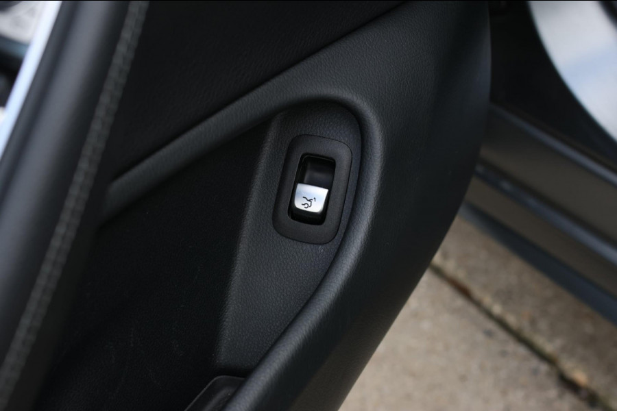 Mercedes-Benz C-Klasse Coupé 180 AMG *Pano*Camera*Magno kleur*Multibeam* Mercedes-Benz C-Klasse Coupé 180 AMG *Pano*Camera*Magno kleur*Multibeam*