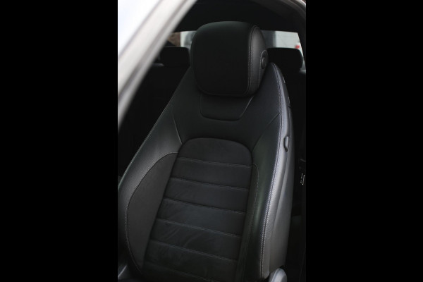 Mercedes-Benz C-Klasse Coupé 180 AMG *Pano*Camera*Magno kleur*Multibeam* Mercedes-Benz C-Klasse Coupé 180 AMG *Pano*Camera*Magno kleur*Multibeam*