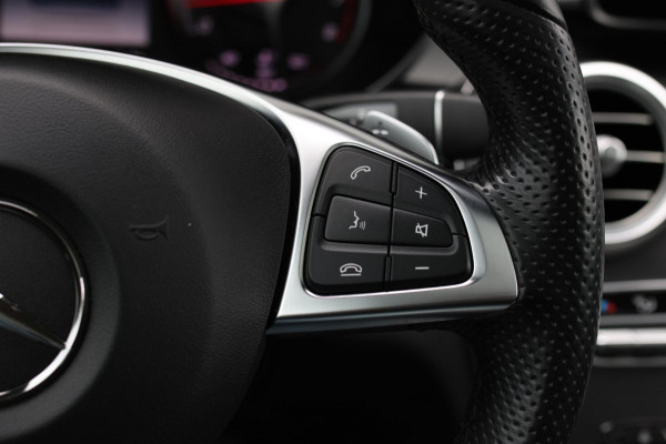 Mercedes-Benz C-Klasse Coupé 180 AMG *Pano*Camera*Magno kleur*Multibeam* Mercedes-Benz C-Klasse Coupé 180 AMG *Pano*Camera*Magno kleur*Multibeam*