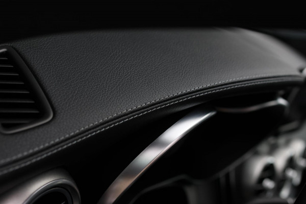 Mercedes-Benz C-Klasse Coupé 180 AMG *Pano*Camera*Magno kleur*Multibeam* Mercedes-Benz C-Klasse Coupé 180 AMG *Pano*Camera*Magno kleur*Multibeam*