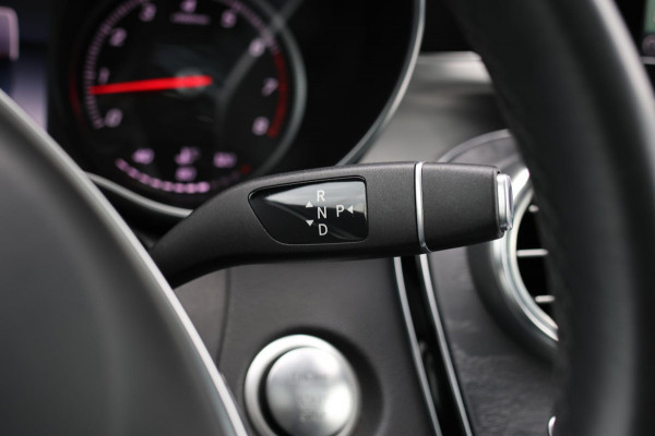 Mercedes-Benz C-Klasse Coupé 180 AMG *Pano*Camera*Magno kleur*Multibeam* Mercedes-Benz C-Klasse Coupé 180 AMG *Pano*Camera*Magno kleur*Multibeam*