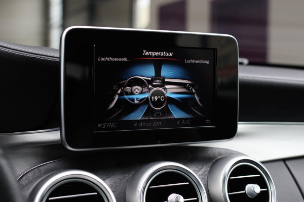 Mercedes-Benz C-Klasse Coupé 180 AMG *Pano*Camera*Magno kleur*Multibeam* Mercedes-Benz C-Klasse Coupé 180 AMG *Pano*Camera*Magno kleur*Multibeam*