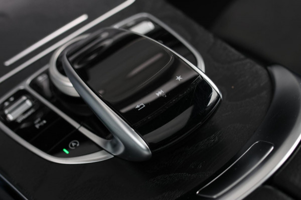 Mercedes-Benz C-Klasse Coupé 180 AMG *Pano*Camera*Magno kleur*Multibeam* Mercedes-Benz C-Klasse Coupé 180 AMG *Pano*Camera*Magno kleur*Multibeam*