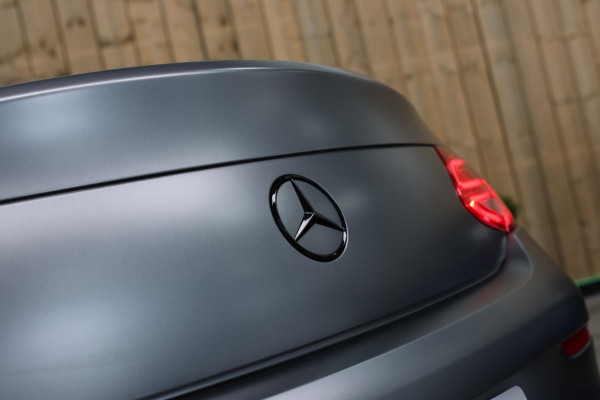 Mercedes-Benz C-Klasse Coupé 180 AMG *Pano*Camera*Magno kleur*Multibeam* Mercedes-Benz C-Klasse Coupé 180 AMG *Pano*Camera*Magno kleur*Multibeam*