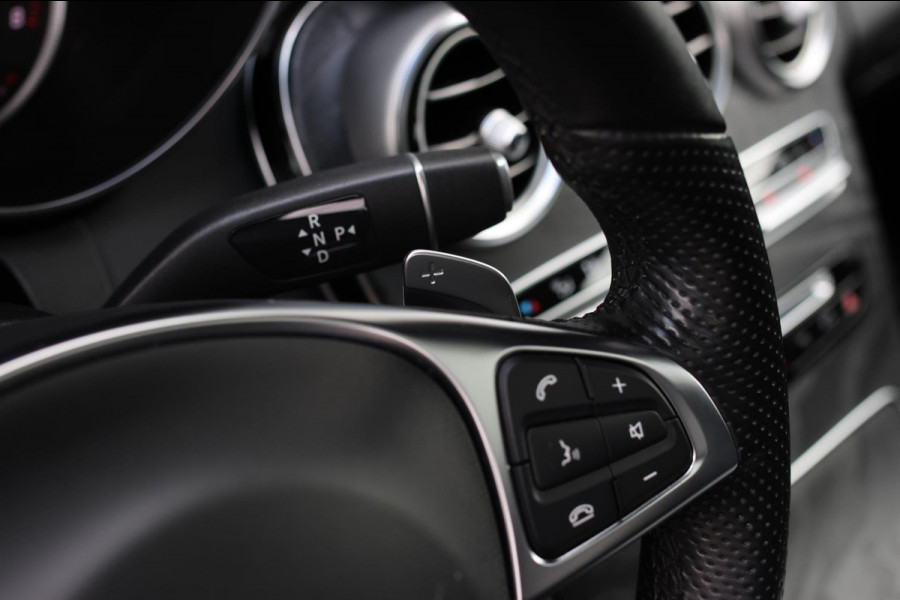 Mercedes-Benz C-Klasse Coupé 180 AMG *Pano*Camera*Magno kleur*Multibeam* Mercedes-Benz C-Klasse Coupé 180 AMG *Pano*Camera*Magno kleur*Multibeam*