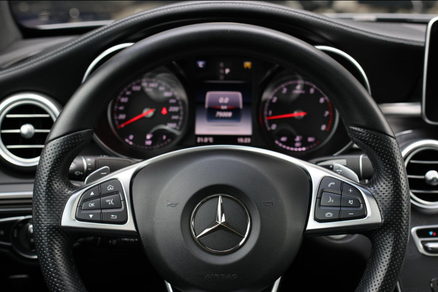 Mercedes-Benz C-Klasse Coupé 180 AMG *Pano*Camera*Magno kleur*Multibeam* Mercedes-Benz C-Klasse Coupé 180 AMG *Pano*Camera*Magno kleur*Multibeam*