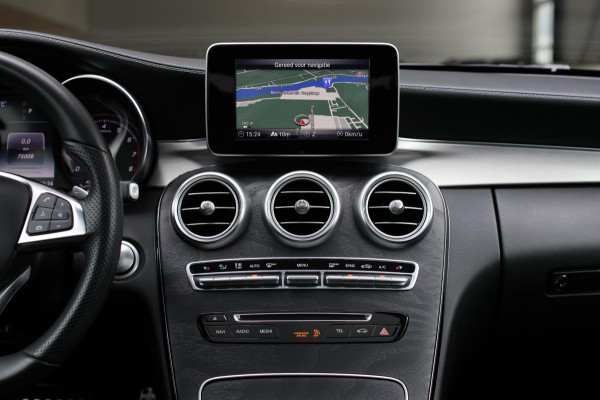 Mercedes-Benz C-Klasse Coupé 180 AMG *Pano*Camera*Magno kleur*Multibeam* Mercedes-Benz C-Klasse Coupé 180 AMG *Pano*Camera*Magno kleur*Multibeam*