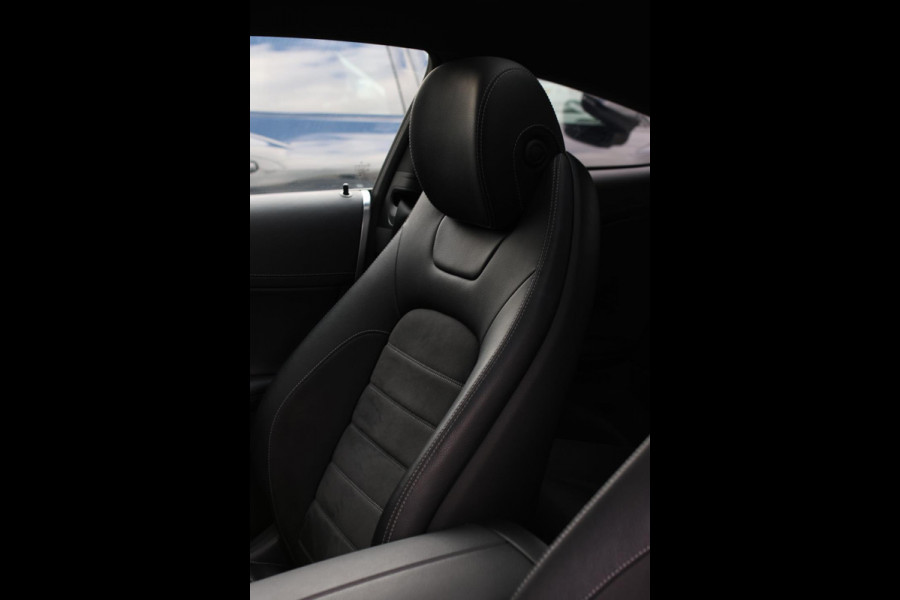 Mercedes-Benz C-Klasse Coupé 180 AMG *Pano*Camera*Magno kleur*Multibeam* Mercedes-Benz C-Klasse Coupé 180 AMG *Pano*Camera*Magno kleur*Multibeam*