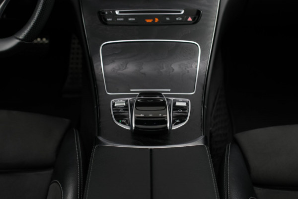 Mercedes-Benz C-Klasse Coupé 180 AMG *Pano*Camera*Magno kleur*Multibeam* Mercedes-Benz C-Klasse Coupé 180 AMG *Pano*Camera*Magno kleur*Multibeam*