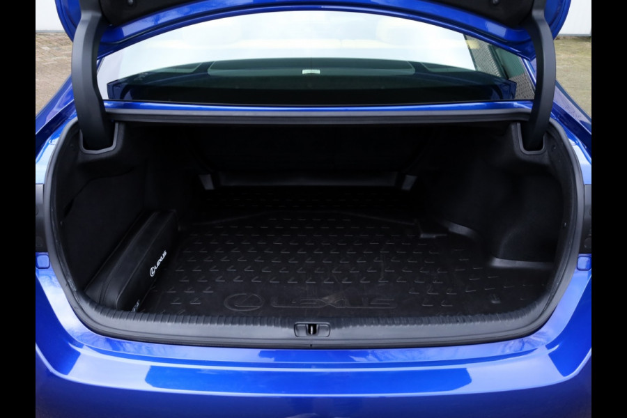 Lexus RC 300h F SPORT Line | Mark Levinson | Stoelventilatie | Safety Pac Lexus RC 300h F SPORT Line | Mark Levinson | Stoelventilatie | Safety Pac