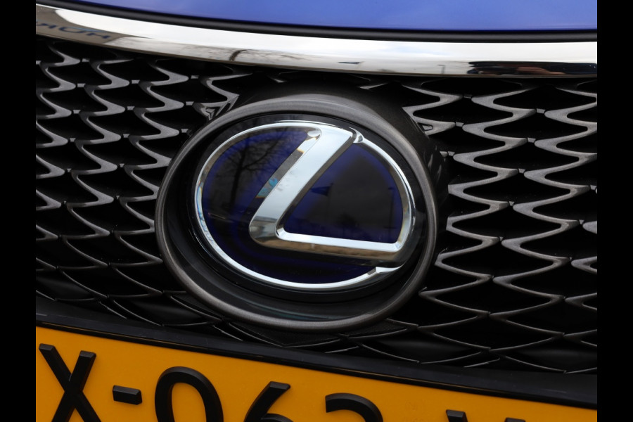 Lexus RC 300h F SPORT Line | Mark Levinson | Stoelventilatie | Safety Pac Lexus RC 300h F SPORT Line | Mark Levinson | Stoelventilatie | Safety Pac