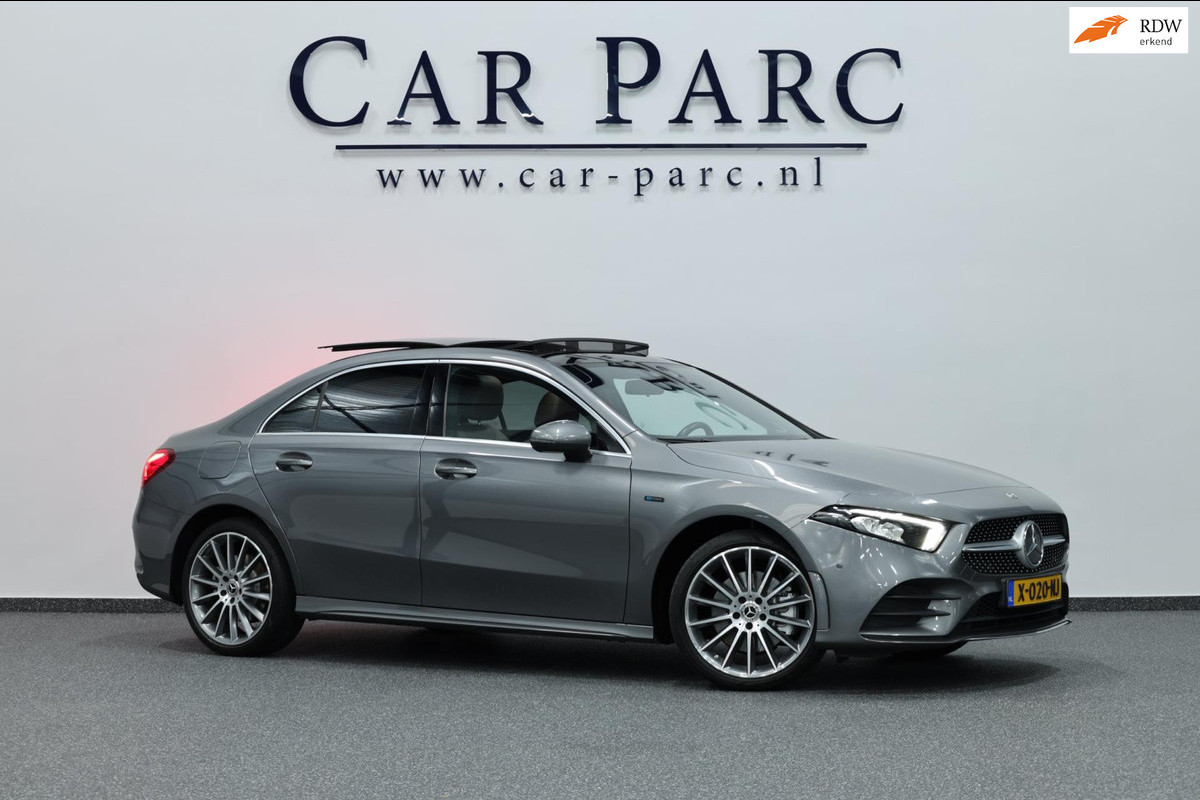 Mercedes-Benz A-Klasse 250 e AMG Line LED/SFEER/PANORAMADAK/LEER+S.VERWARMING+MEMORY/19"LMV/360 CAM/LINE/ACC/ECC/12 MDN GARANTIE! Mercedes-Benz A-Klasse 250 e AMG Line LED/SFEER/PANORAMADAK/LEER+S.VERWARMING+MEMORY/19"LMV/360 CAM/LINE/ACC/ECC/12 MDN GARANTIE!