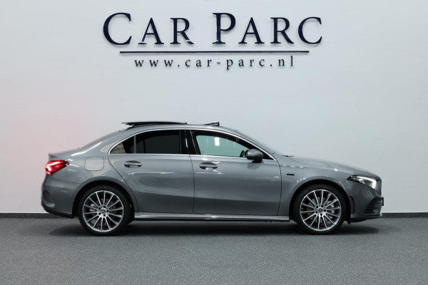 Mercedes-Benz A-Klasse 250 e AMG Line LED/SFEER/PANORAMADAK/LEER+S.VERWARMING+MEMORY/19"LMV/360 CAM/LINE/ACC/ECC/12 MDN GARANTIE!