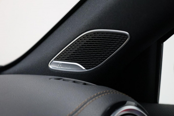 Mercedes-Benz A-Klasse 250 e AMG Line LED/SFEER/PANORAMADAK/LEER+S.VERWARMING+MEMORY/19"LMV/360 CAM/LINE/ACC/ECC/12 MDN GARANTIE!