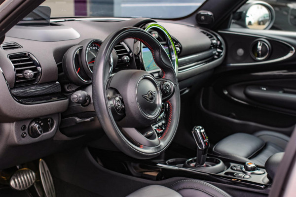 MINI Clubman 2.0 JCW 306Pk ALL4 *Pano*Harman/Kardon*Camera*Leder*Head-Up* MINI Clubman 2.0 JCW 306Pk ALL4 *Pano*Harman/Kardon*Camera*Leder*Head-Up*