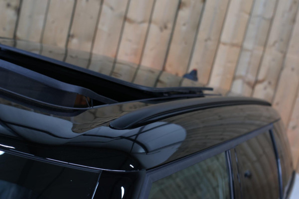 MINI Clubman 2.0 JCW 306Pk ALL4 *Pano*Harman/Kardon*Camera*Leder*Head-Up* MINI Clubman 2.0 JCW 306Pk ALL4 *Pano*Harman/Kardon*Camera*Leder*Head-Up*