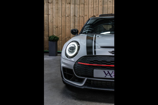MINI Clubman 2.0 JCW 306Pk ALL4 *Pano*Harman/Kardon*Camera*Leder*Head-Up* MINI Clubman 2.0 JCW 306Pk ALL4 *Pano*Harman/Kardon*Camera*Leder*Head-Up*