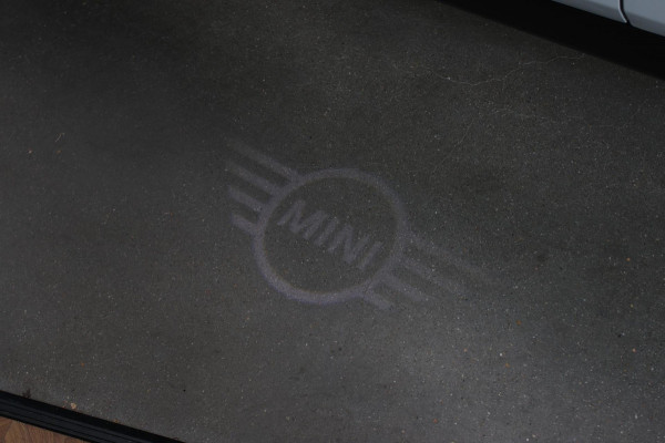 MINI Clubman 2.0 JCW 306Pk ALL4 *Pano*Harman/Kardon*Camera*Leder*Head-Up* MINI Clubman 2.0 JCW 306Pk ALL4 *Pano*Harman/Kardon*Camera*Leder*Head-Up*