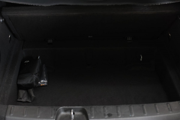 MINI Clubman 2.0 JCW 306Pk ALL4 *Pano*Harman/Kardon*Camera*Leder*Head-Up* MINI Clubman 2.0 JCW 306Pk ALL4 *Pano*Harman/Kardon*Camera*Leder*Head-Up*