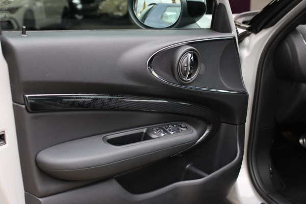 MINI Clubman 2.0 JCW 306Pk ALL4 *Pano*Harman/Kardon*Camera*Leder*Head-Up* MINI Clubman 2.0 JCW 306Pk ALL4 *Pano*Harman/Kardon*Camera*Leder*Head-Up*