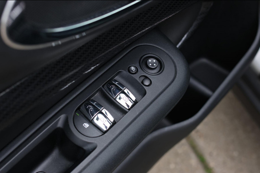 MINI Clubman 2.0 JCW 306Pk ALL4 *Pano*Harman/Kardon*Camera*Leder*Head-Up* MINI Clubman 2.0 JCW 306Pk ALL4 *Pano*Harman/Kardon*Camera*Leder*Head-Up*