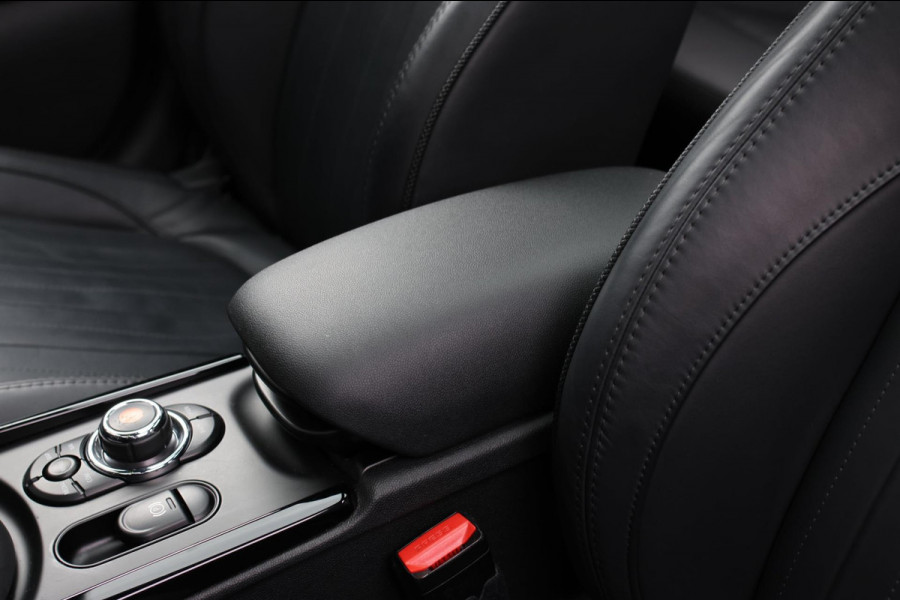 MINI Clubman 2.0 JCW 306Pk ALL4 *Pano*Harman/Kardon*Camera*Leder*Head-Up* MINI Clubman 2.0 JCW 306Pk ALL4 *Pano*Harman/Kardon*Camera*Leder*Head-Up*