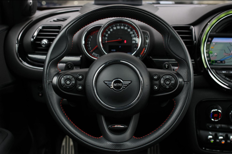 MINI Clubman 2.0 JCW 306Pk ALL4 *Pano*Harman/Kardon*Camera*Leder*Head-Up* MINI Clubman 2.0 JCW 306Pk ALL4 *Pano*Harman/Kardon*Camera*Leder*Head-Up*