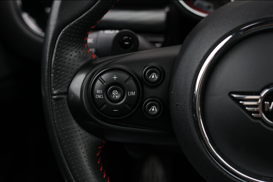 MINI Clubman 2.0 JCW 306Pk ALL4 *Pano*Harman/Kardon*Camera*Leder*Head-Up* MINI Clubman 2.0 JCW 306Pk ALL4 *Pano*Harman/Kardon*Camera*Leder*Head-Up*