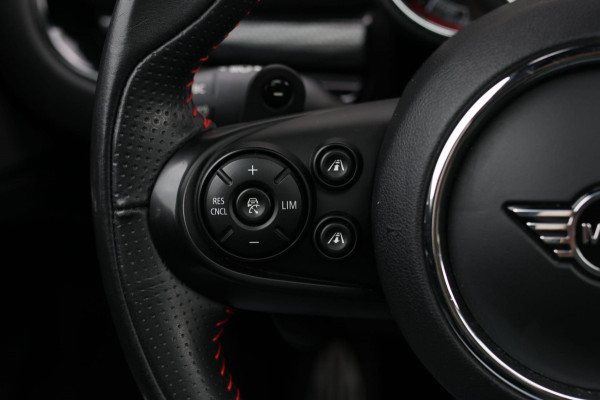 MINI Clubman 2.0 JCW 306Pk ALL4 *Pano*Harman/Kardon*Camera*Leder*Head-Up* MINI Clubman 2.0 JCW 306Pk ALL4 *Pano*Harman/Kardon*Camera*Leder*Head-Up*