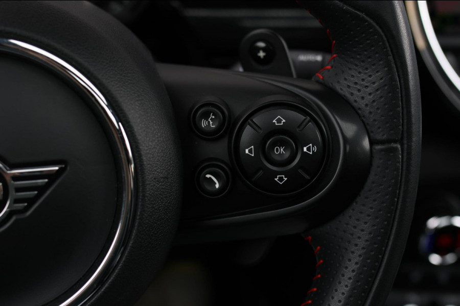 MINI Clubman 2.0 JCW 306Pk ALL4 *Pano*Harman/Kardon*Camera*Leder*Head-Up* MINI Clubman 2.0 JCW 306Pk ALL4 *Pano*Harman/Kardon*Camera*Leder*Head-Up*