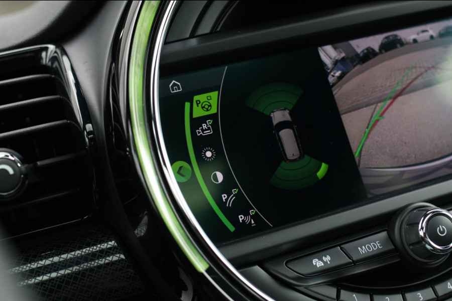 MINI Clubman 2.0 JCW 306Pk ALL4 *Pano*Harman/Kardon*Camera*Leder*Head-Up* MINI Clubman 2.0 JCW 306Pk ALL4 *Pano*Harman/Kardon*Camera*Leder*Head-Up*